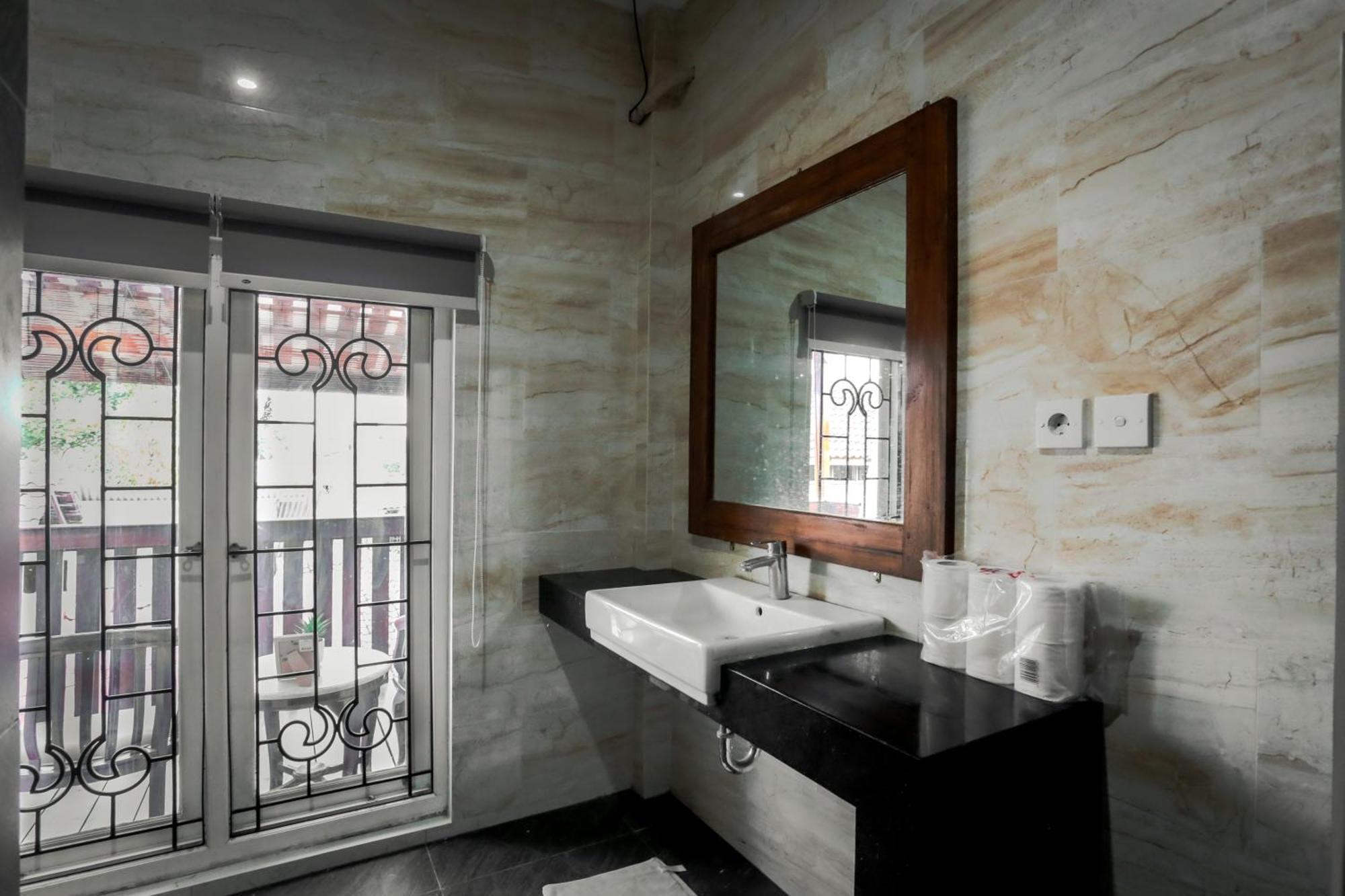 Inez Homestay Yogyakarta Eksteriør bilde